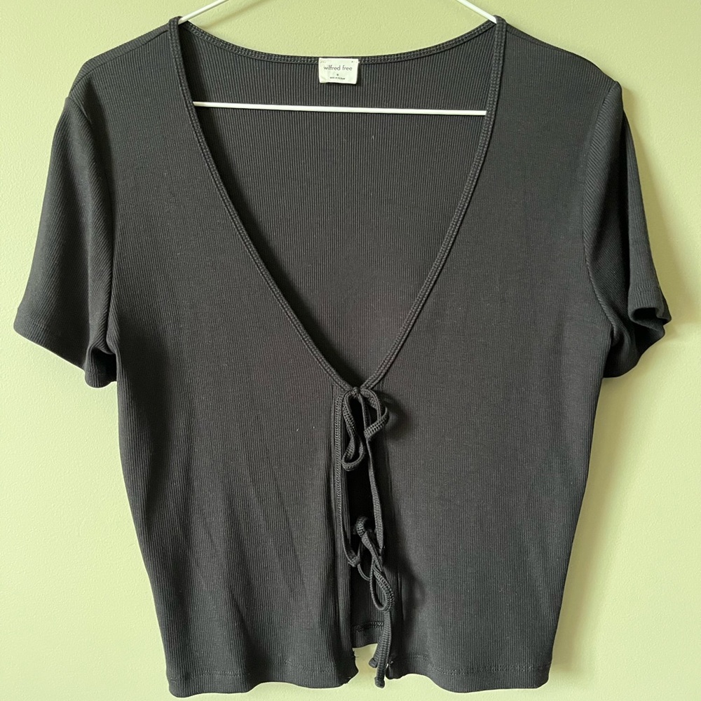 🖤Wilfred/Aritzia tie up ribbed shirt